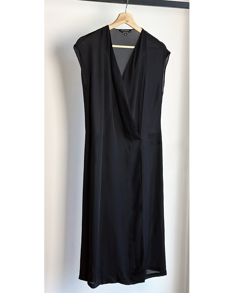 Vestido de seda negro