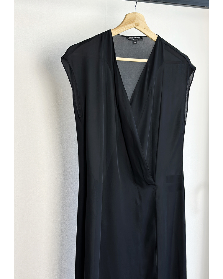 Vestido de seda negro