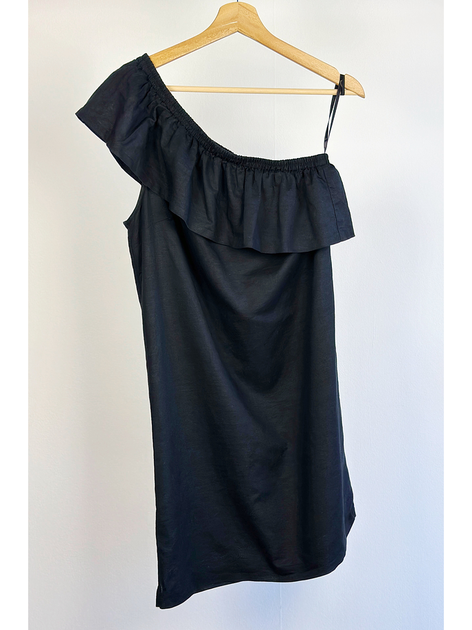 Vestido negro asimétrico  1