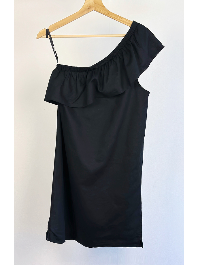 Vestido negro asimétrico  3