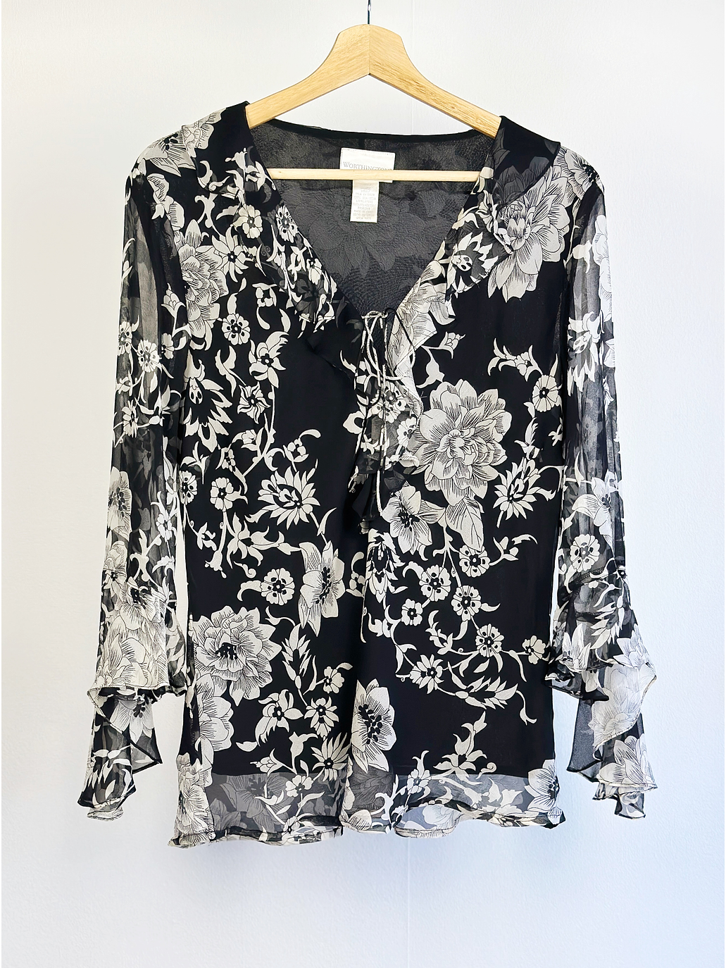 Blusa de seda floreada 1