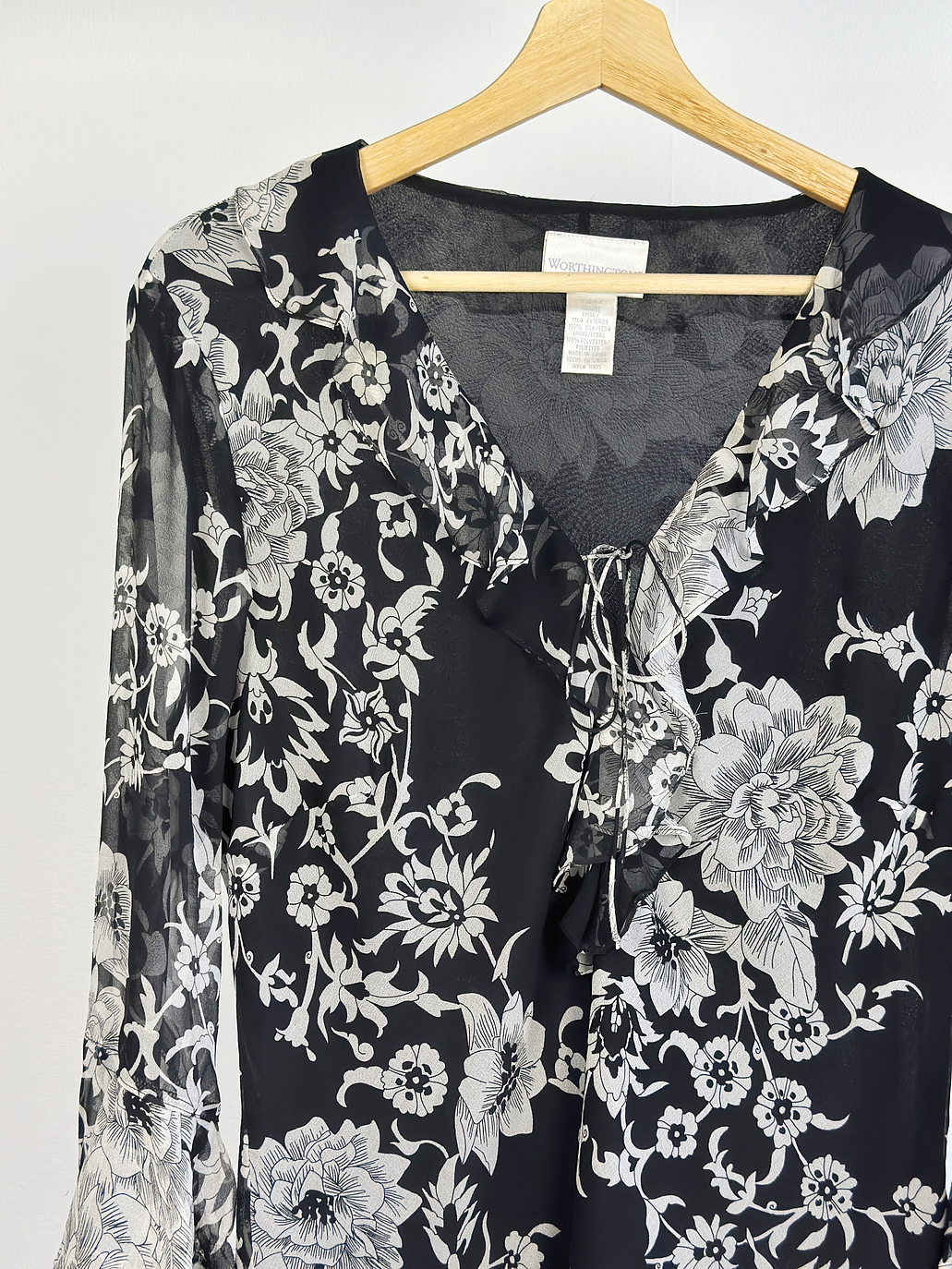 Blusa de seda floreada 2