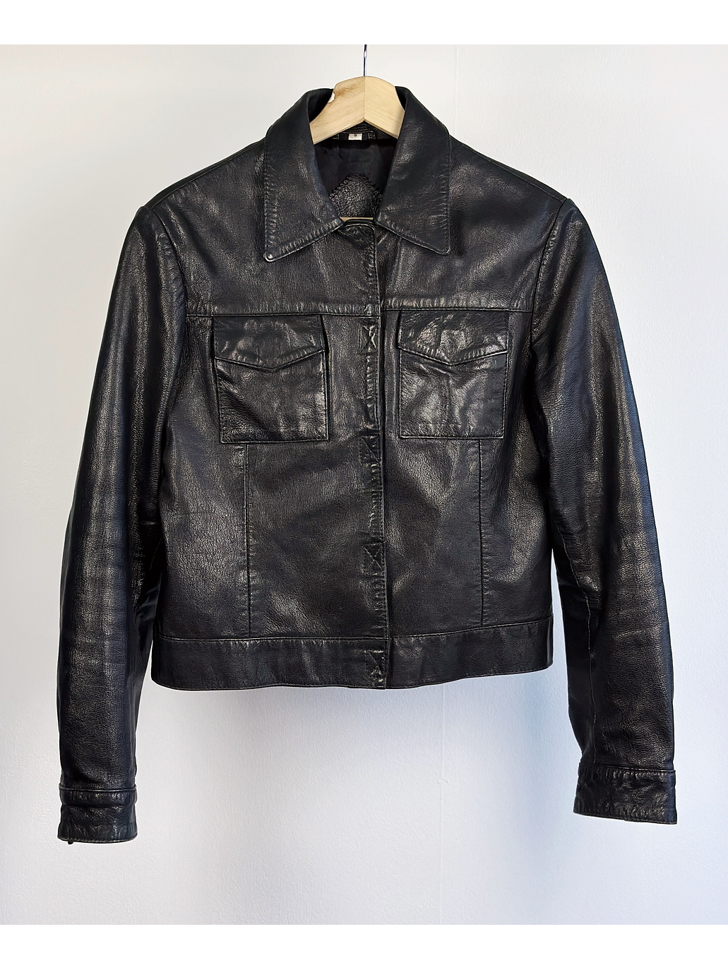 Chaqueta cuero negra  1