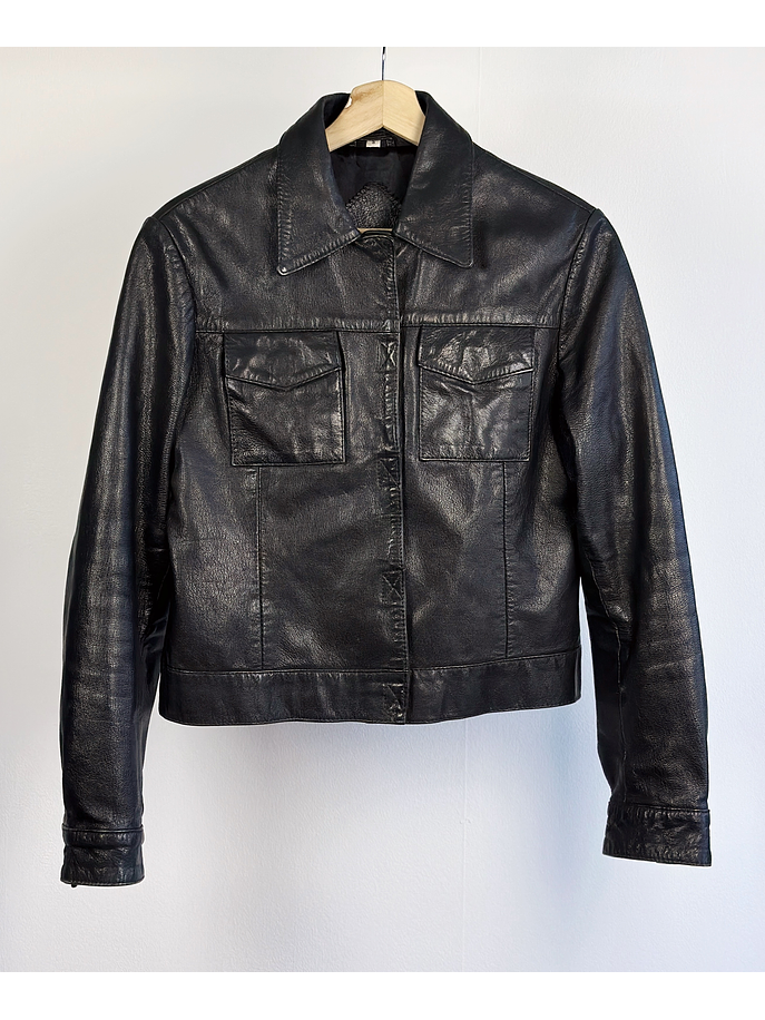 Chaqueta cuero negra  1