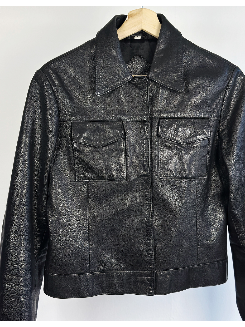 Chaqueta cuero negra  2