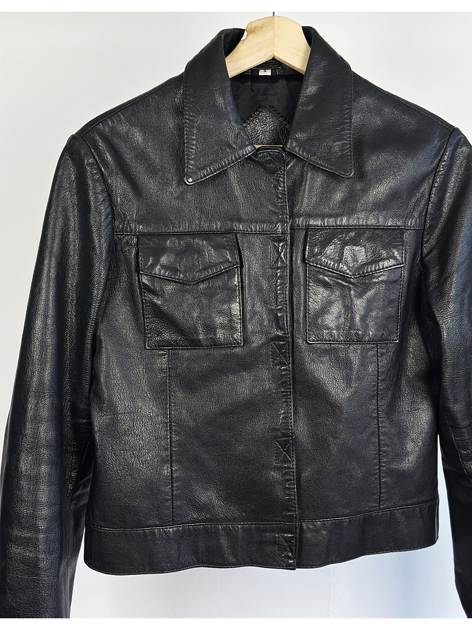 Chaqueta cuero negra  2