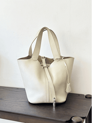 Cartera de cuero crema 