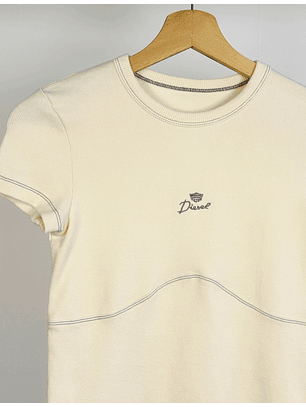 polera color crema bordado