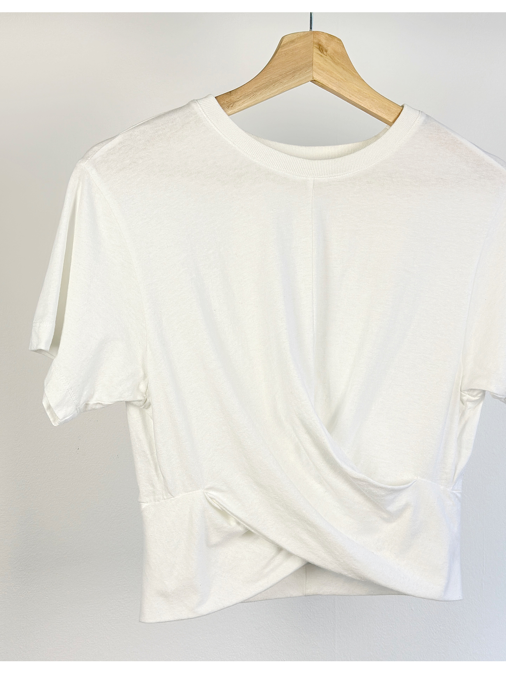 Polera corta blanca algodón  2