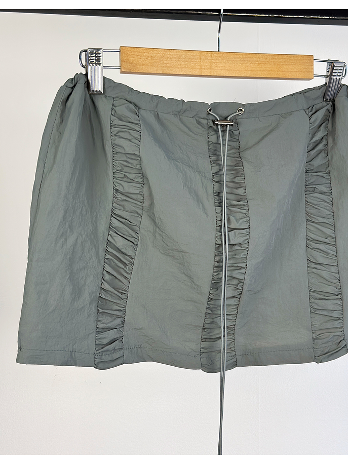 Falda gris drapeada 2