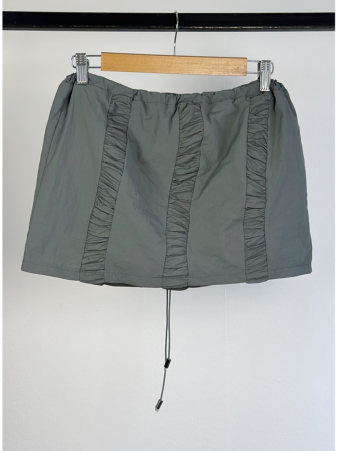 Falda gris drapeada 3