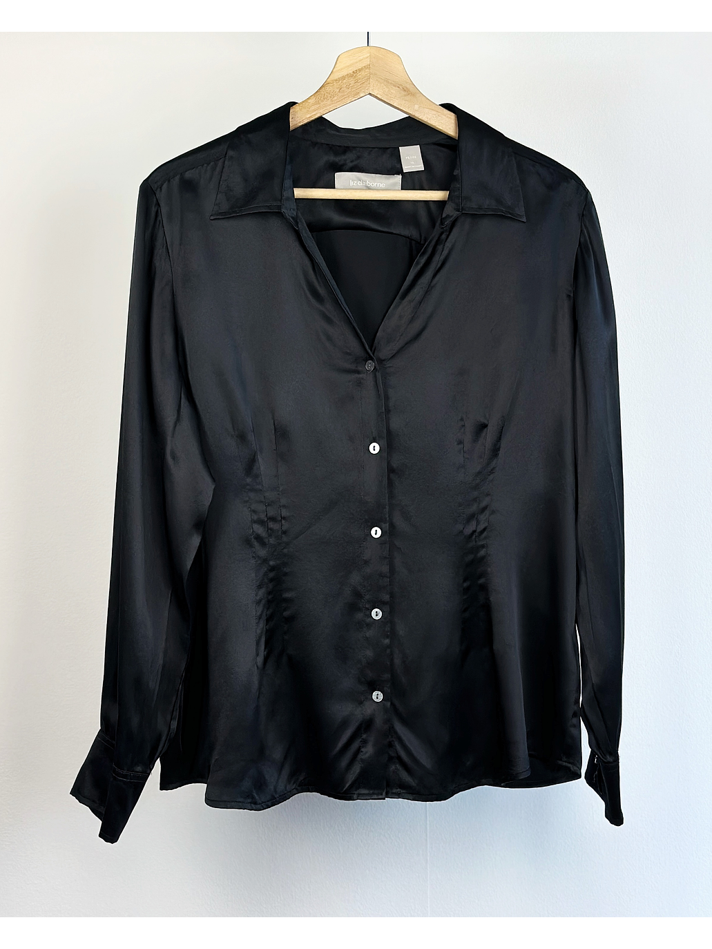 Camisa negra de seda satinada 1