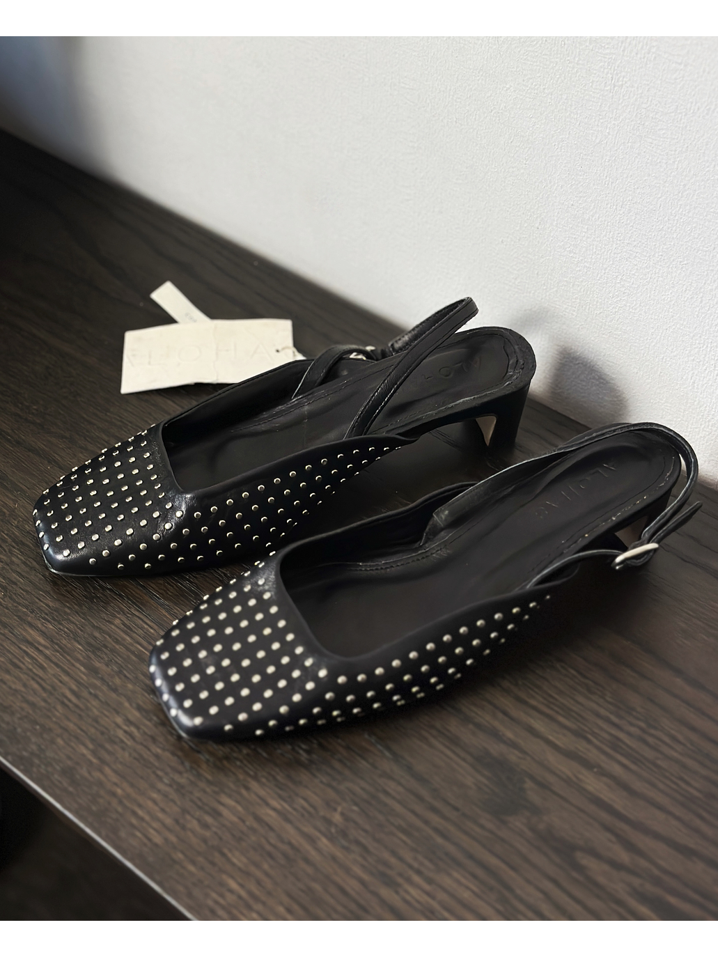 puntas negras con tachas  1