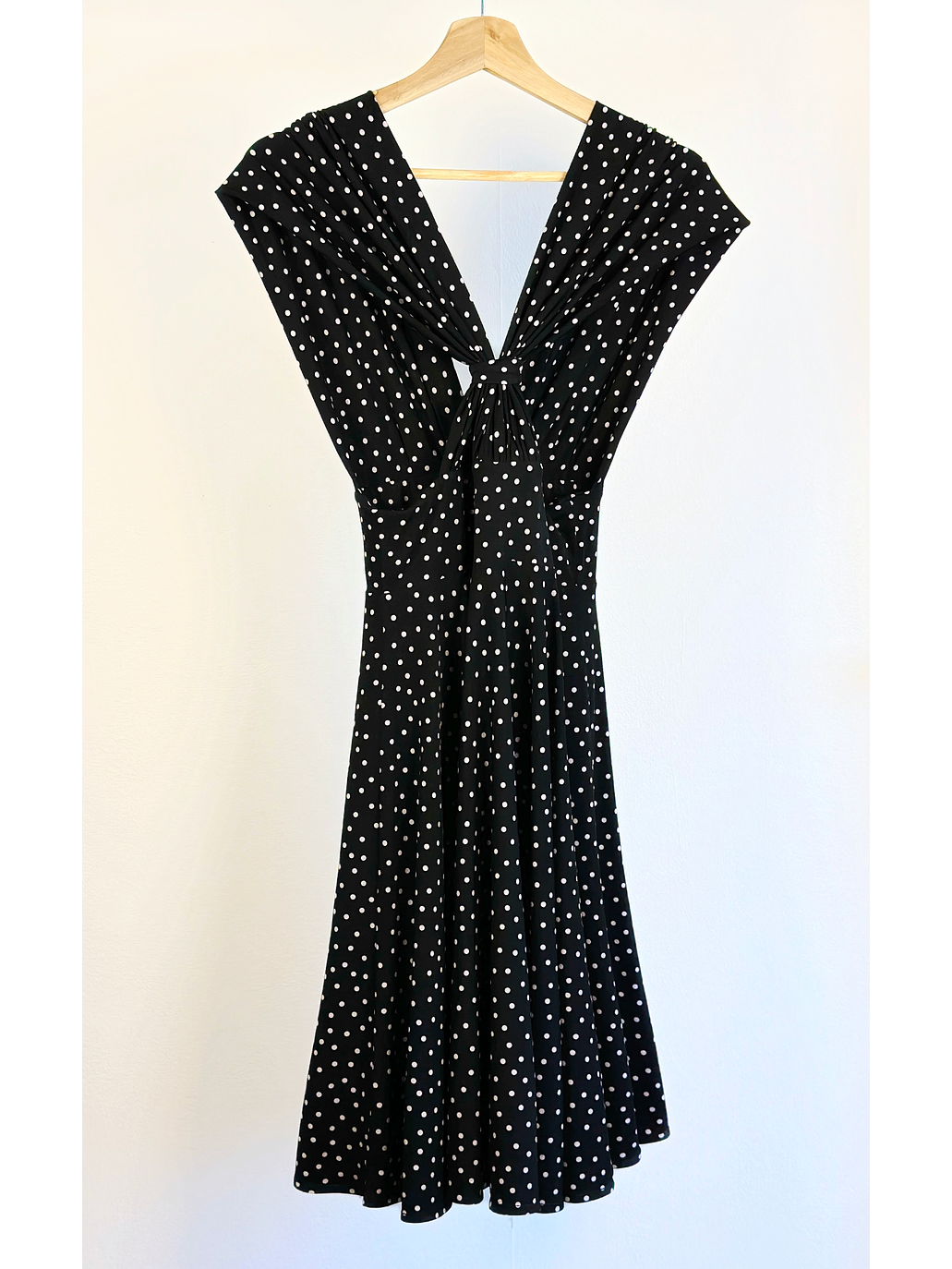 Vestido negro puntos  3