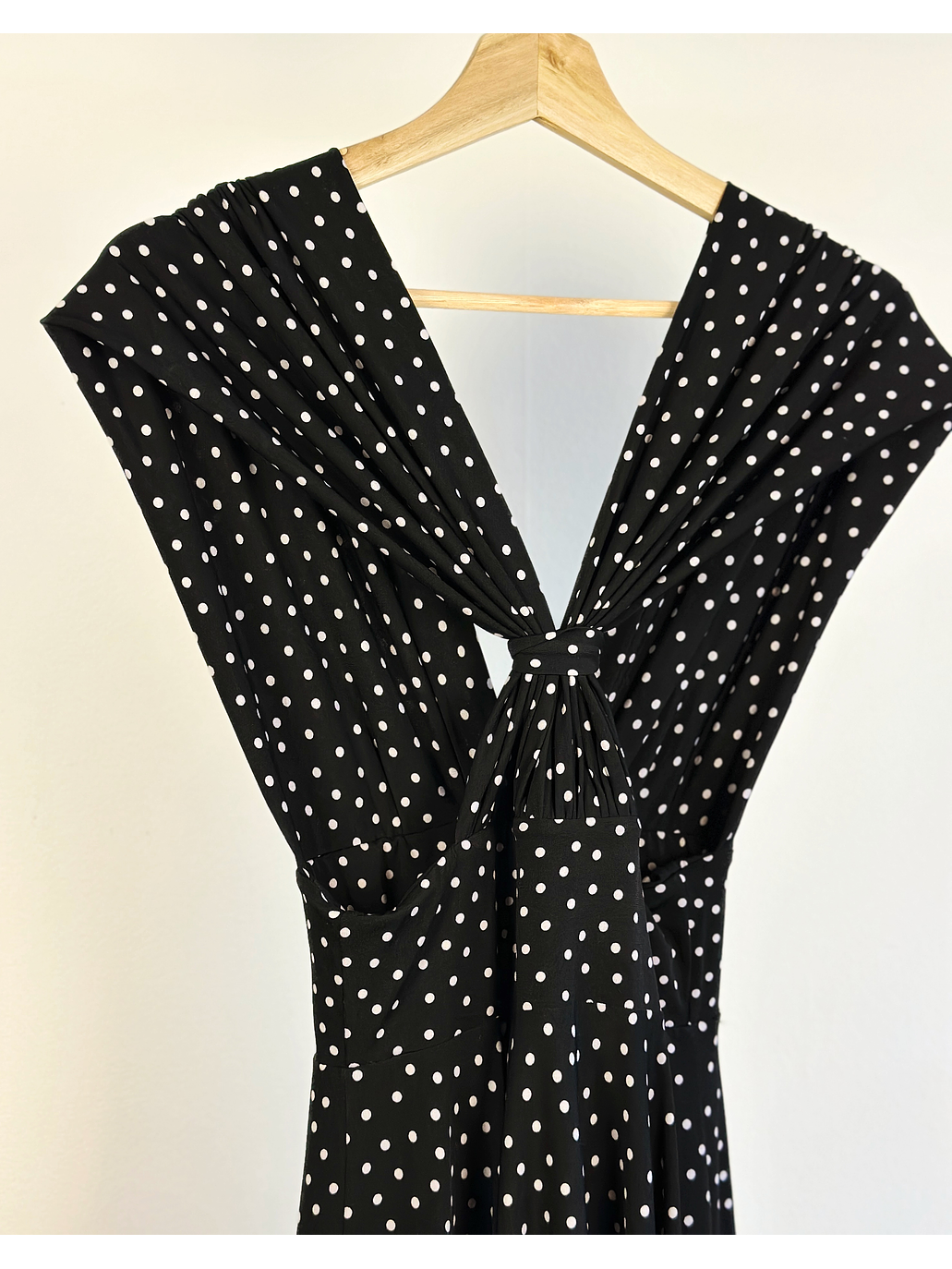 Vestido negro puntos  4