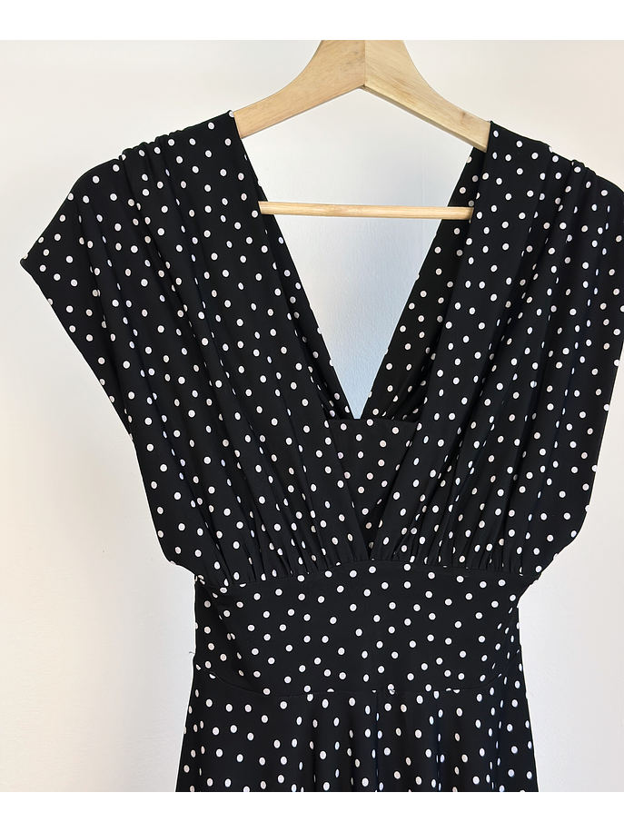 Vestido negro puntos  2