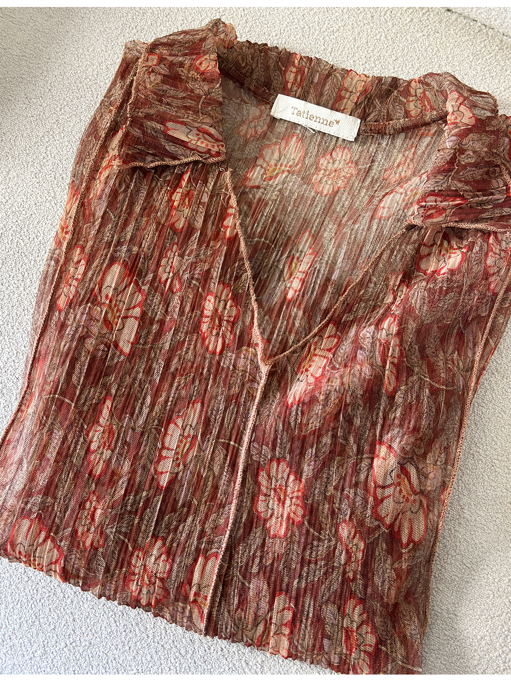 Blusa de malla floreada 4