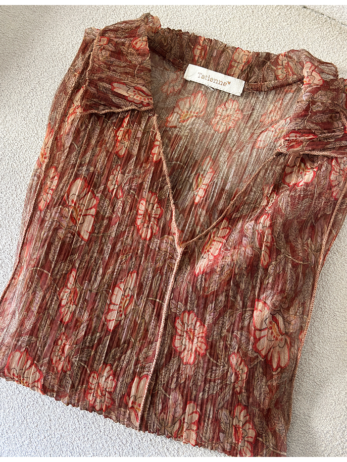 Blusa de malla floreada 4