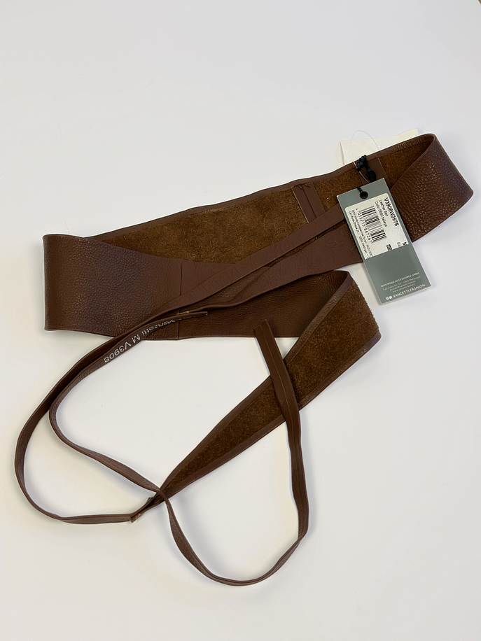 Cinturón café de cuero 4