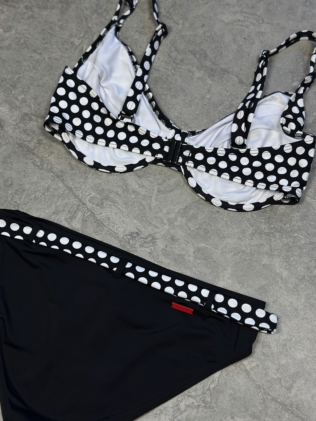 Bikini polka dots 2