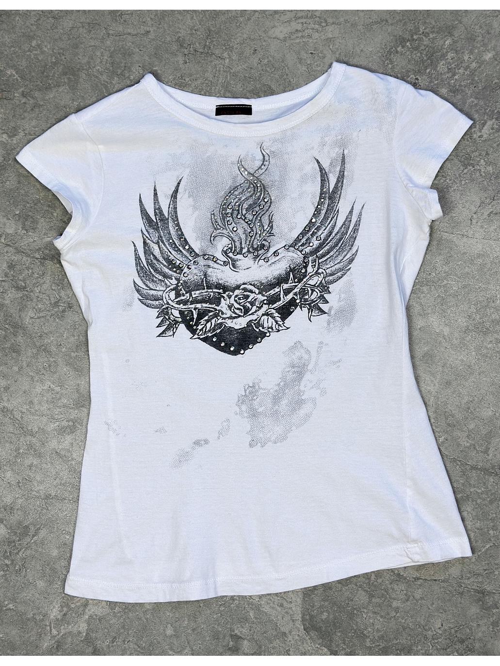 Polera blanca estampada  2