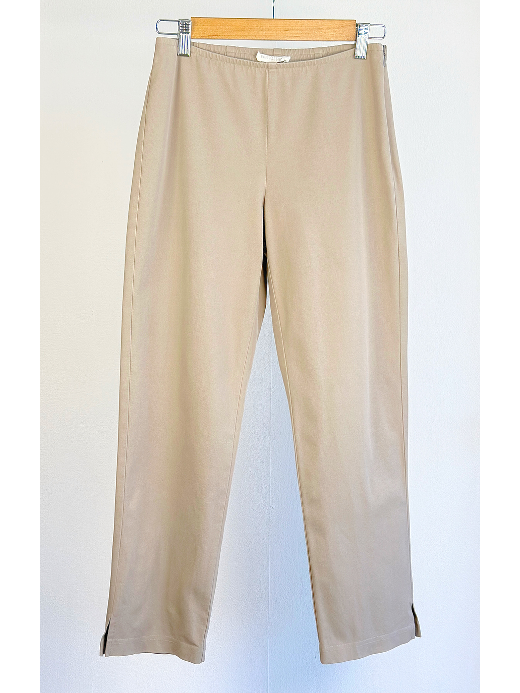 Capri beige elasticado 1