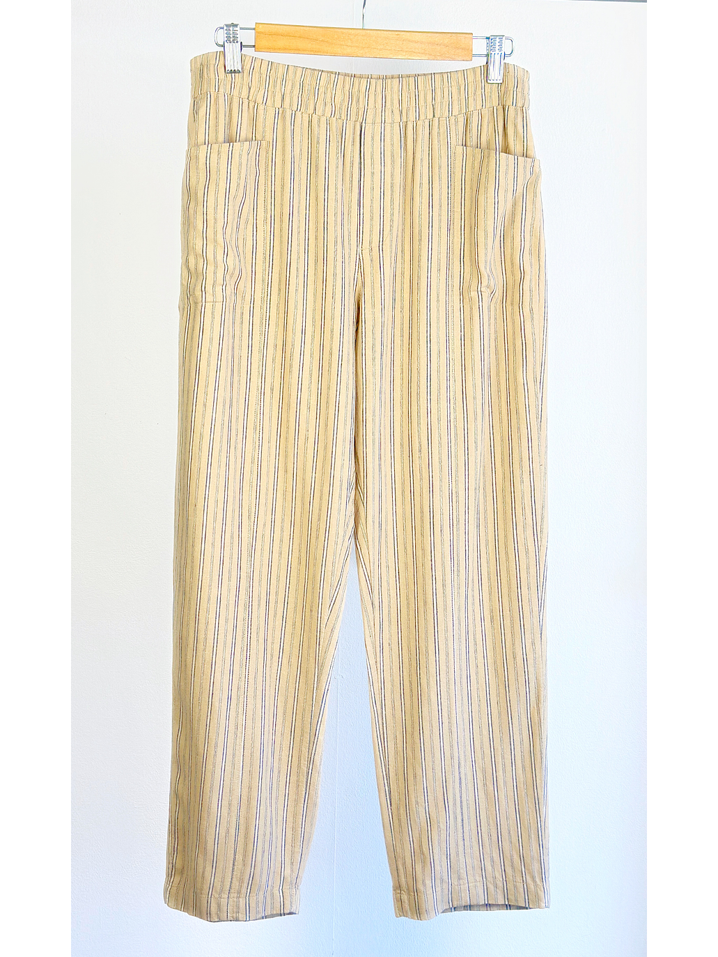 Pantalón de tela rayado 1