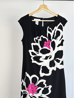 Vestido negro floreado