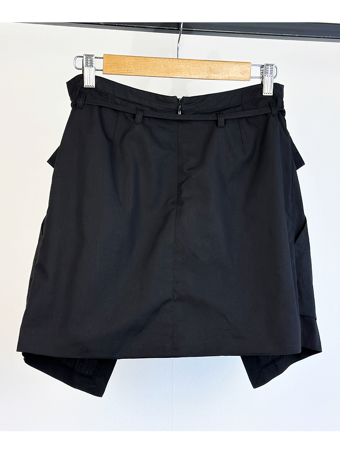 Falda negra tableada doble capa 3