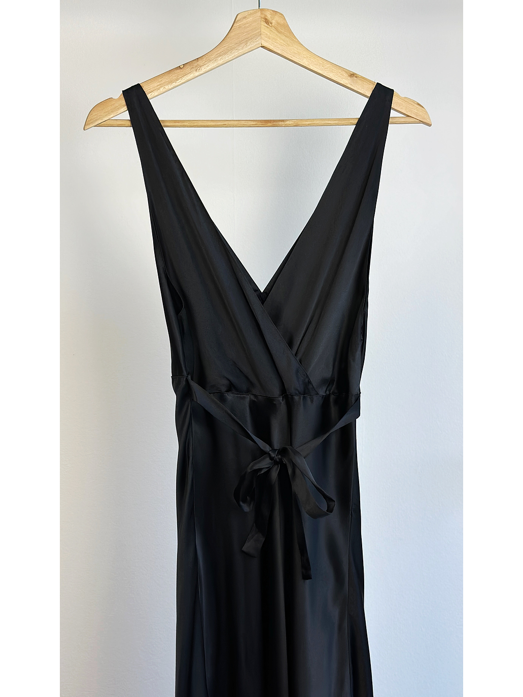 Vestido de seda negro satinado 4