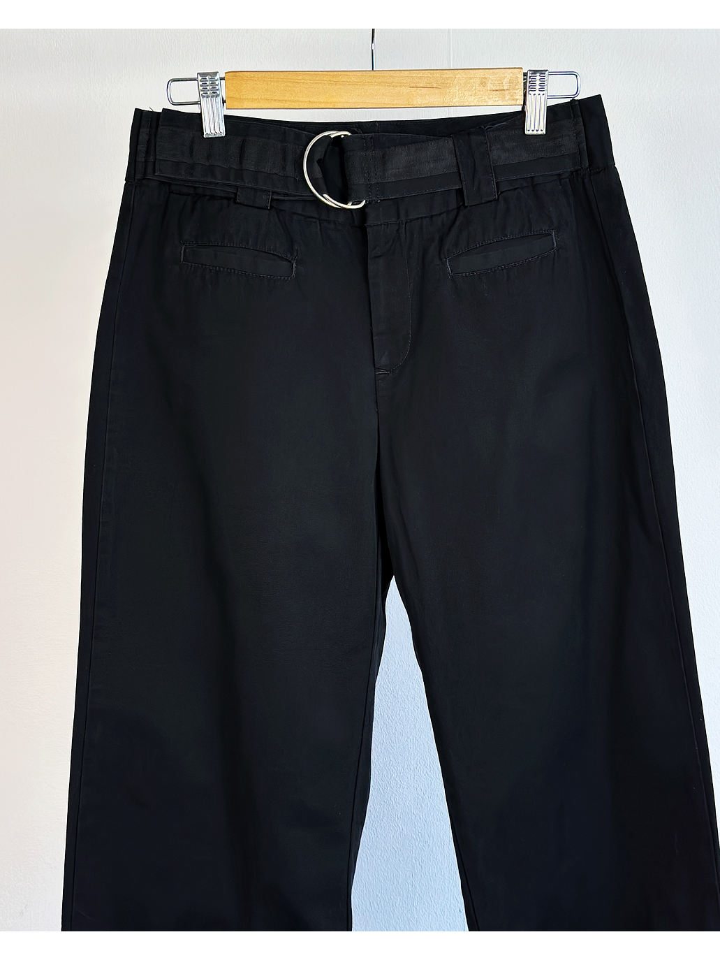 Capri negro con cinturón 2