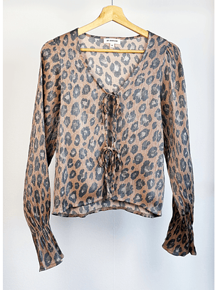 Camisa plisada animal print