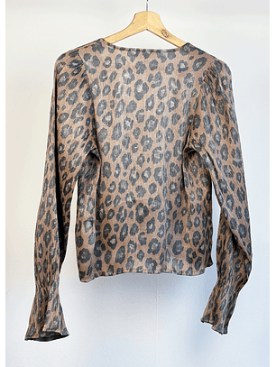 Camisa plisada animal print