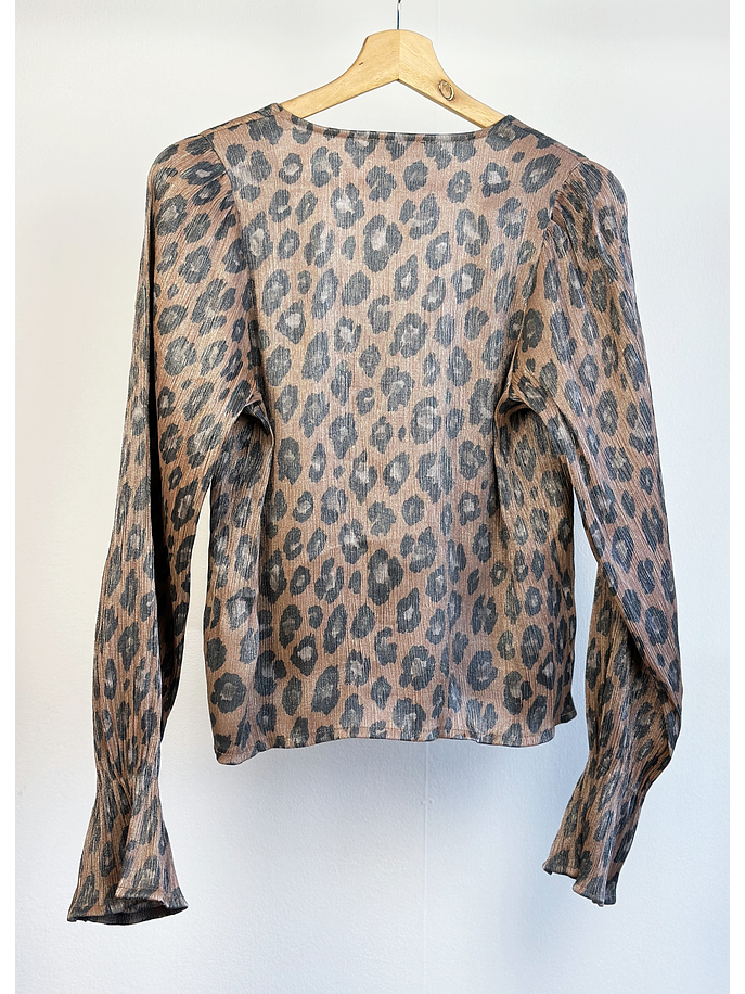Camisa plisada animal print 2