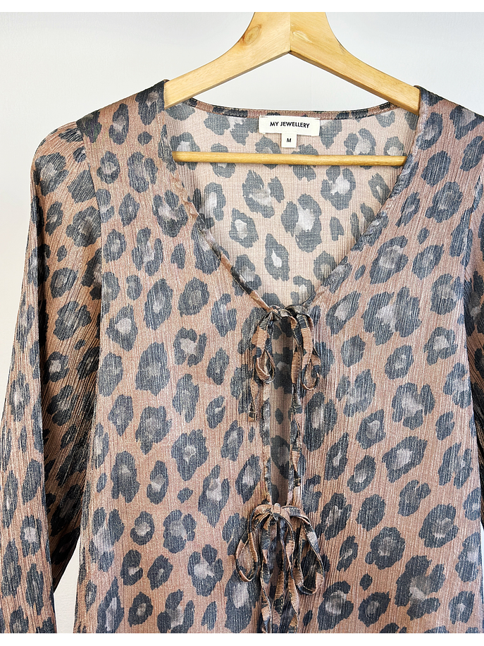 Camisa plisada animal print 3
