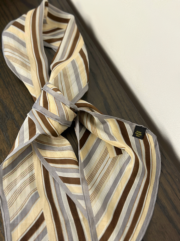 Pañuelo de seda vintage  3