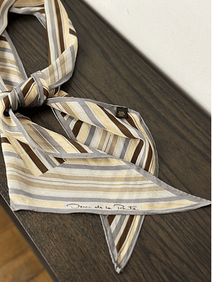 Pañuelo de seda vintage 