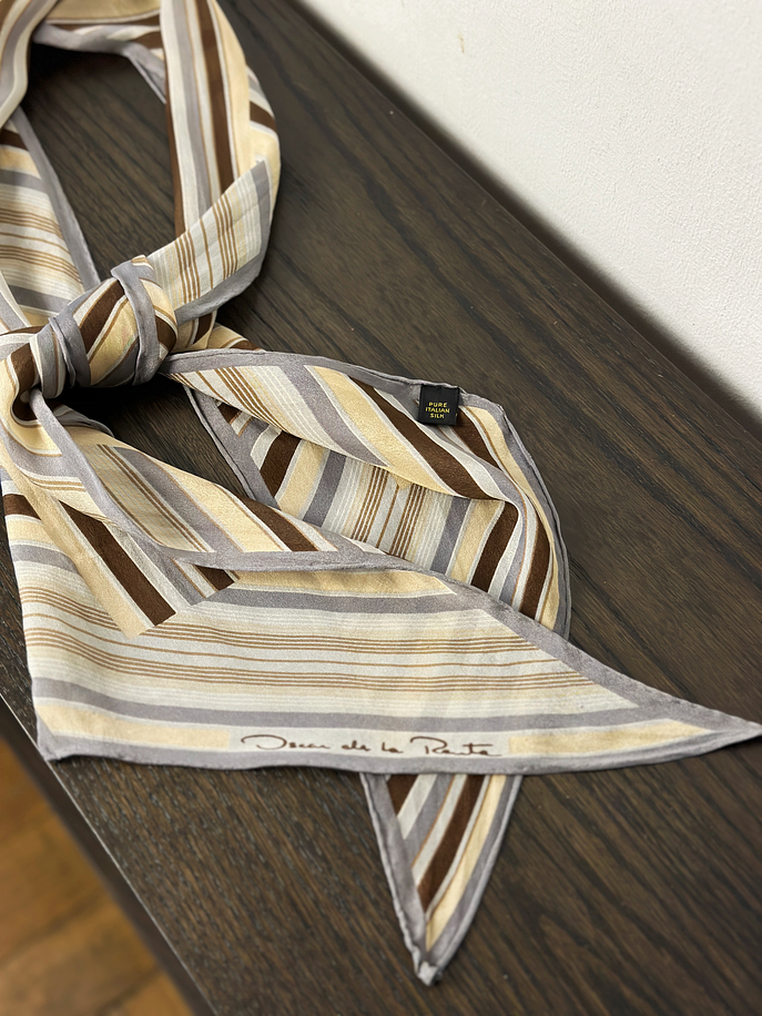 Pañuelo de seda vintage  2