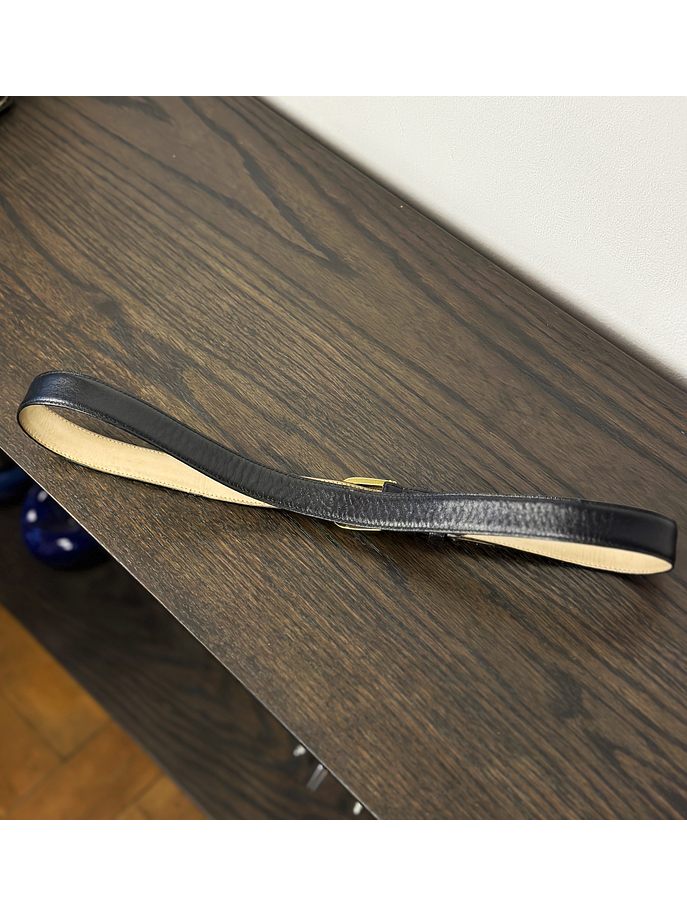 Cinturón negro de cuero 6