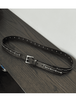 Cinturón negro de cuero