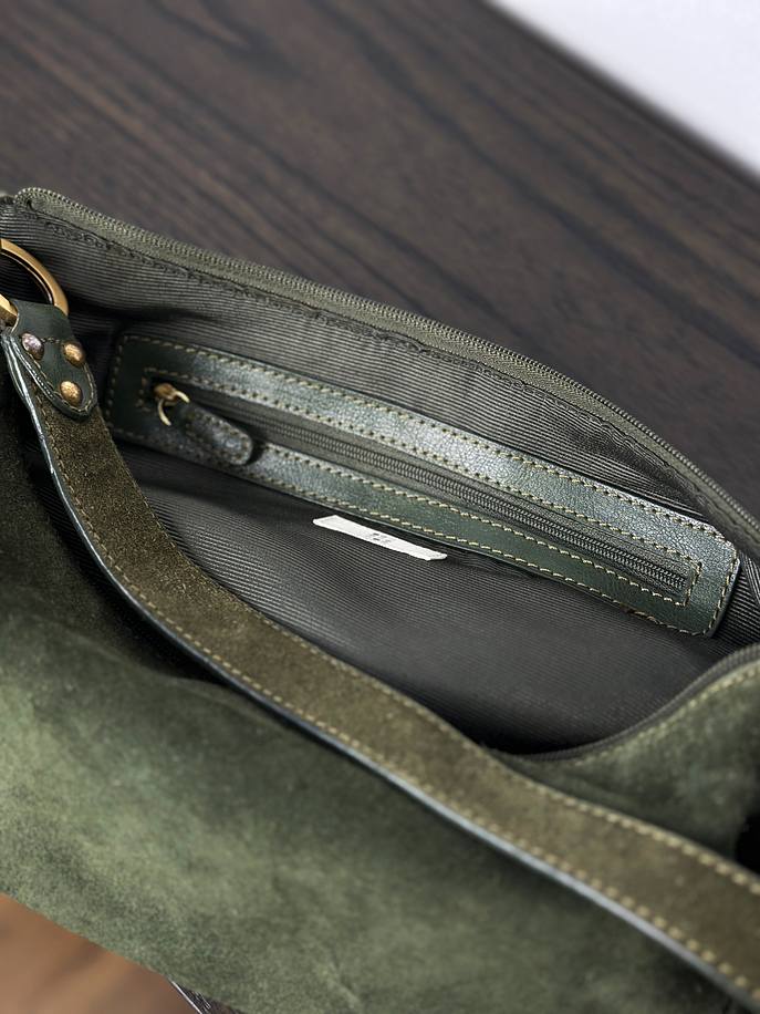 Cartera de gamuza verde 7