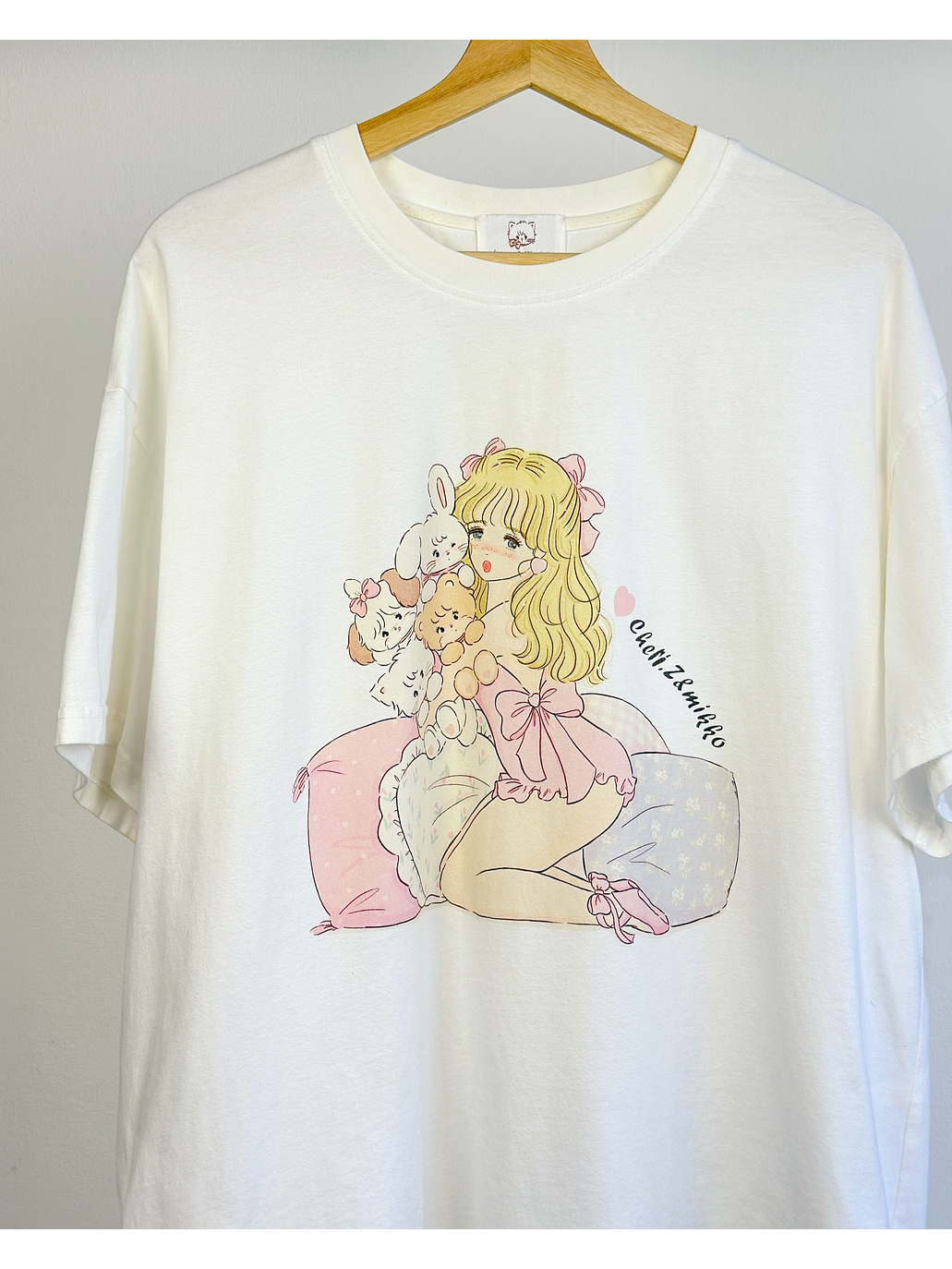 polera blanca estampada 2