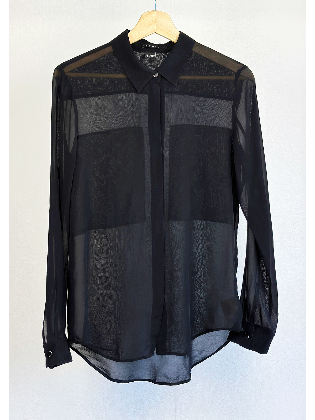 camisa negra de seda  1