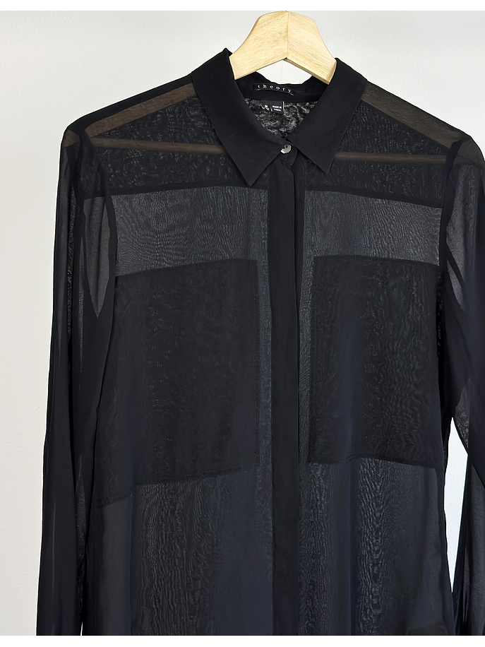 camisa negra de seda  2