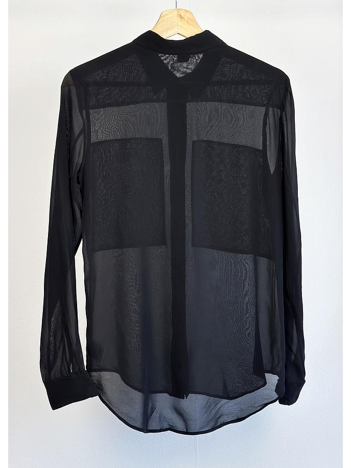 camisa negra de seda  3