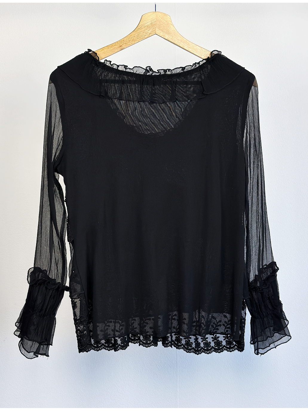 Blusa vuelos seda negra 3