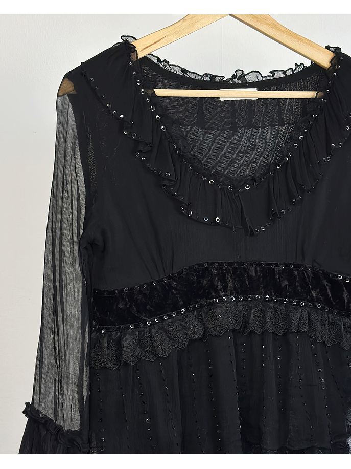 Blusa vuelos seda negra 2