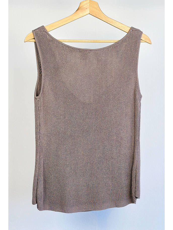 Top de punto taupe 3