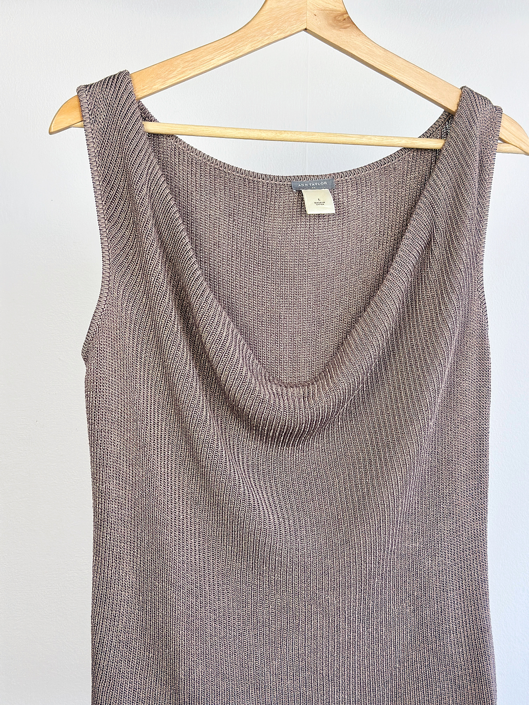 Top de punto taupe 2