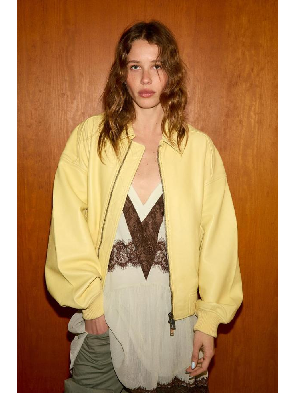 chaqueta de cuero amarilla 10